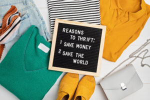 Sign reasons to thrift save money and the world